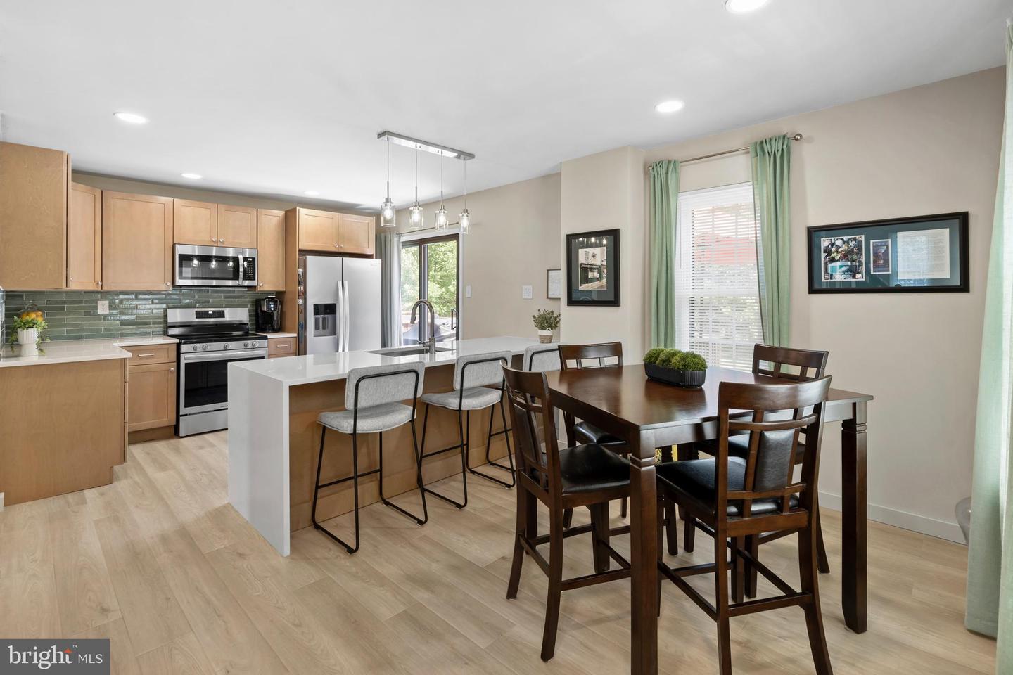 110 RUTLEDGE CT