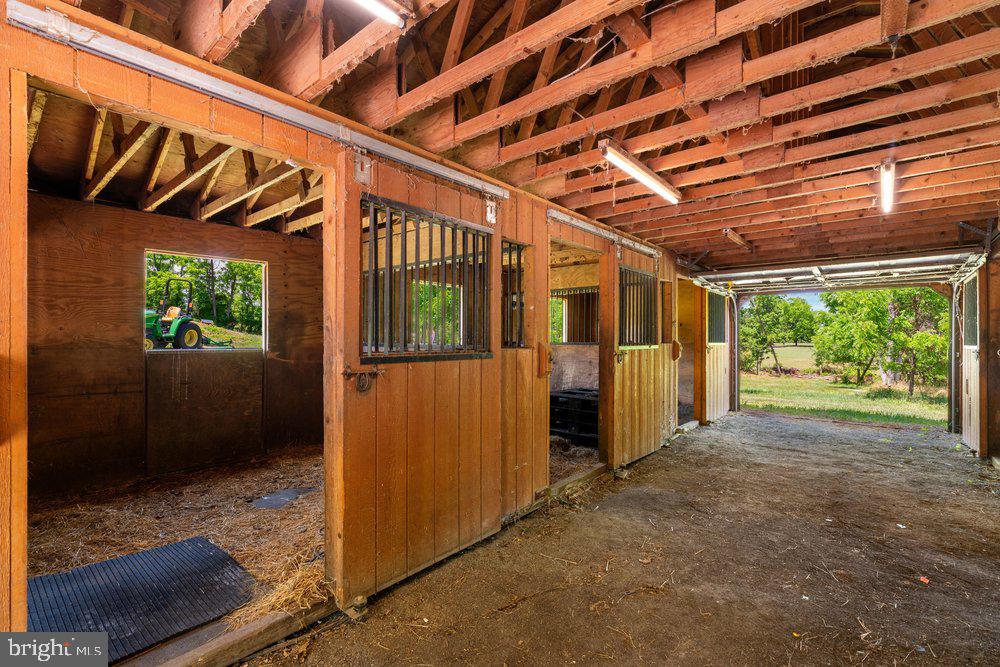 201 E Moyer Rd Property Photo 2