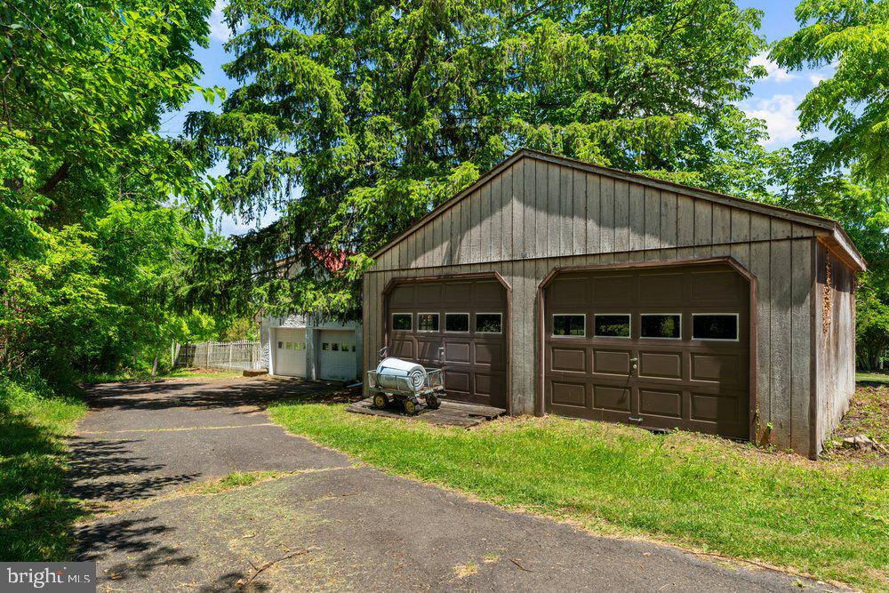 201 E Moyer Rd Property Photo 47
