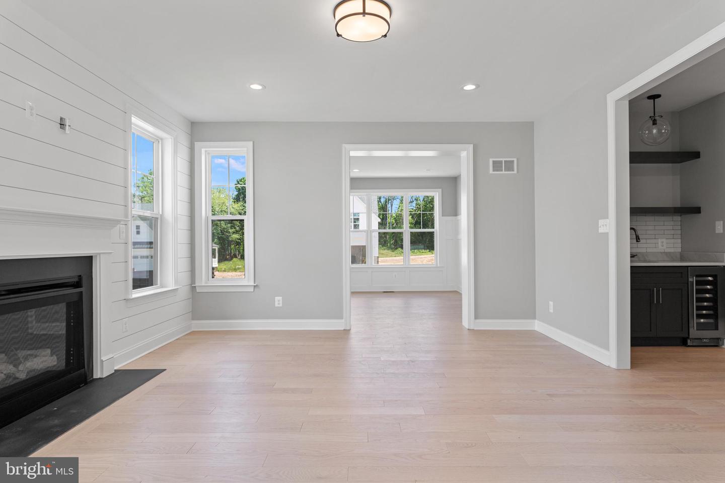 425 Pastell Ln Property Photo 6