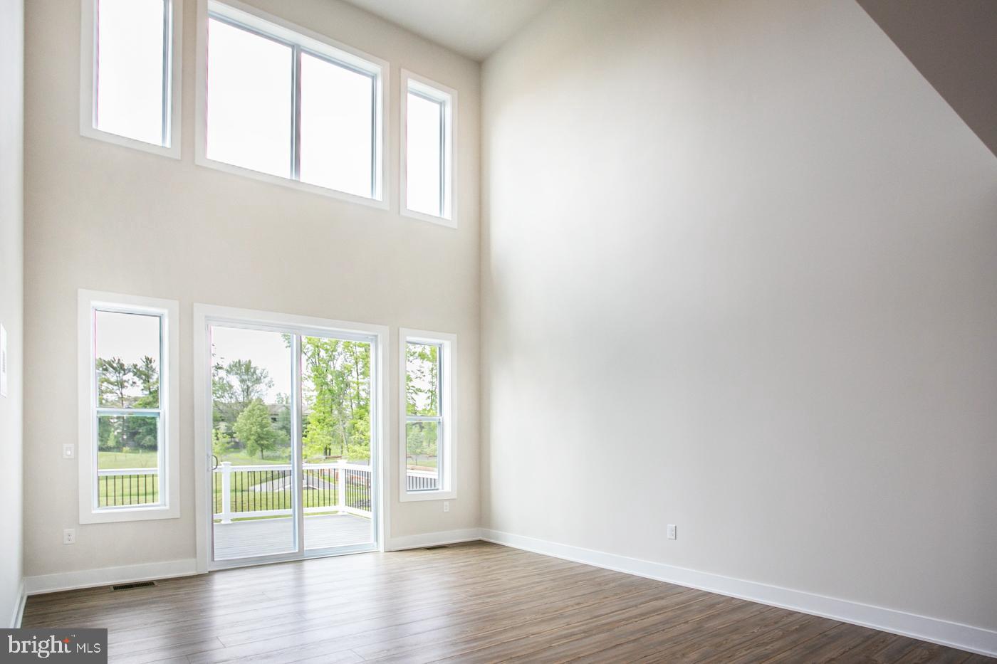 665 Levering Street Property Photo 6