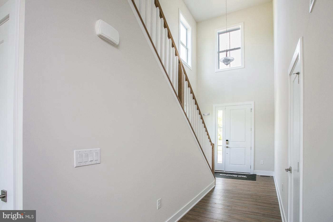 665 Levering Street Property Photo 7