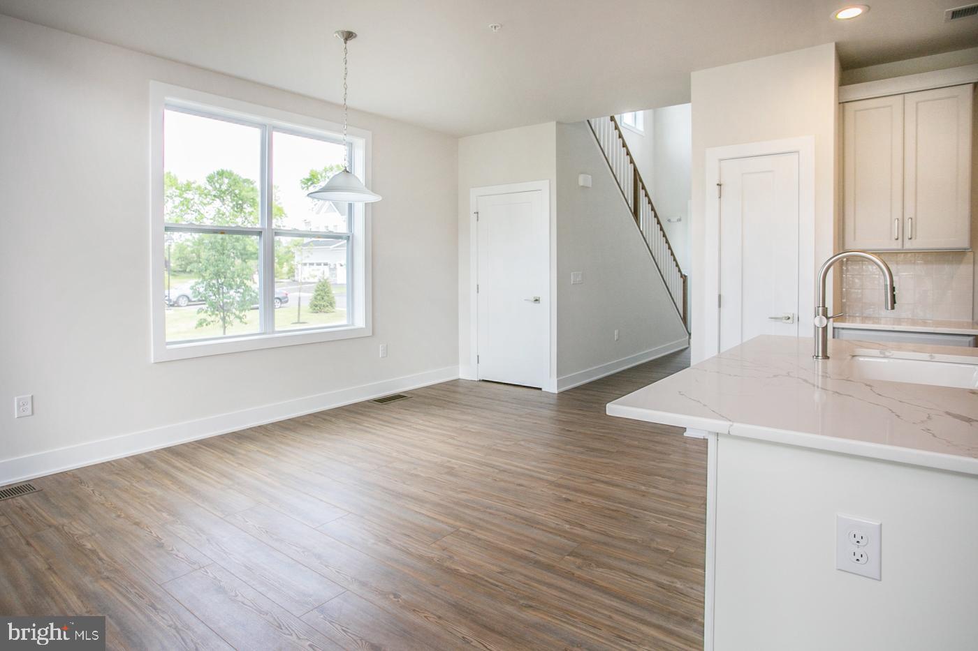 665 Levering Street Property Photo 10