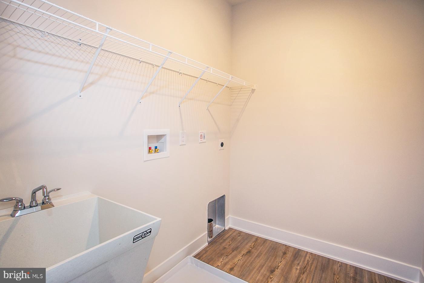 665 Levering Street Property Photo 15