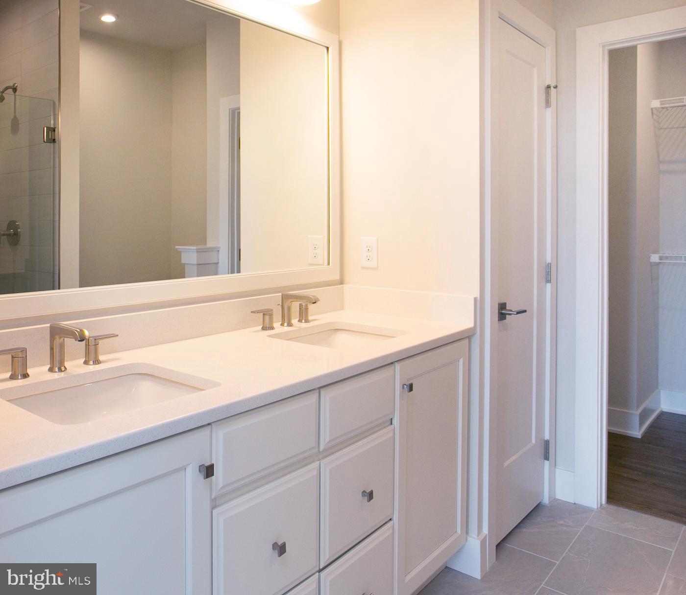 665 Levering Street Property Photo 20