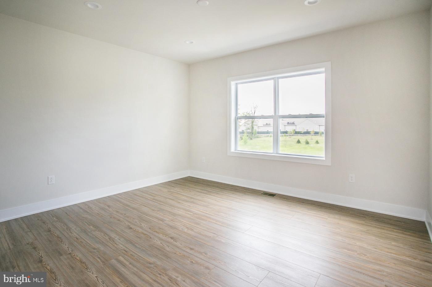 665 Levering Street Property Photo 26