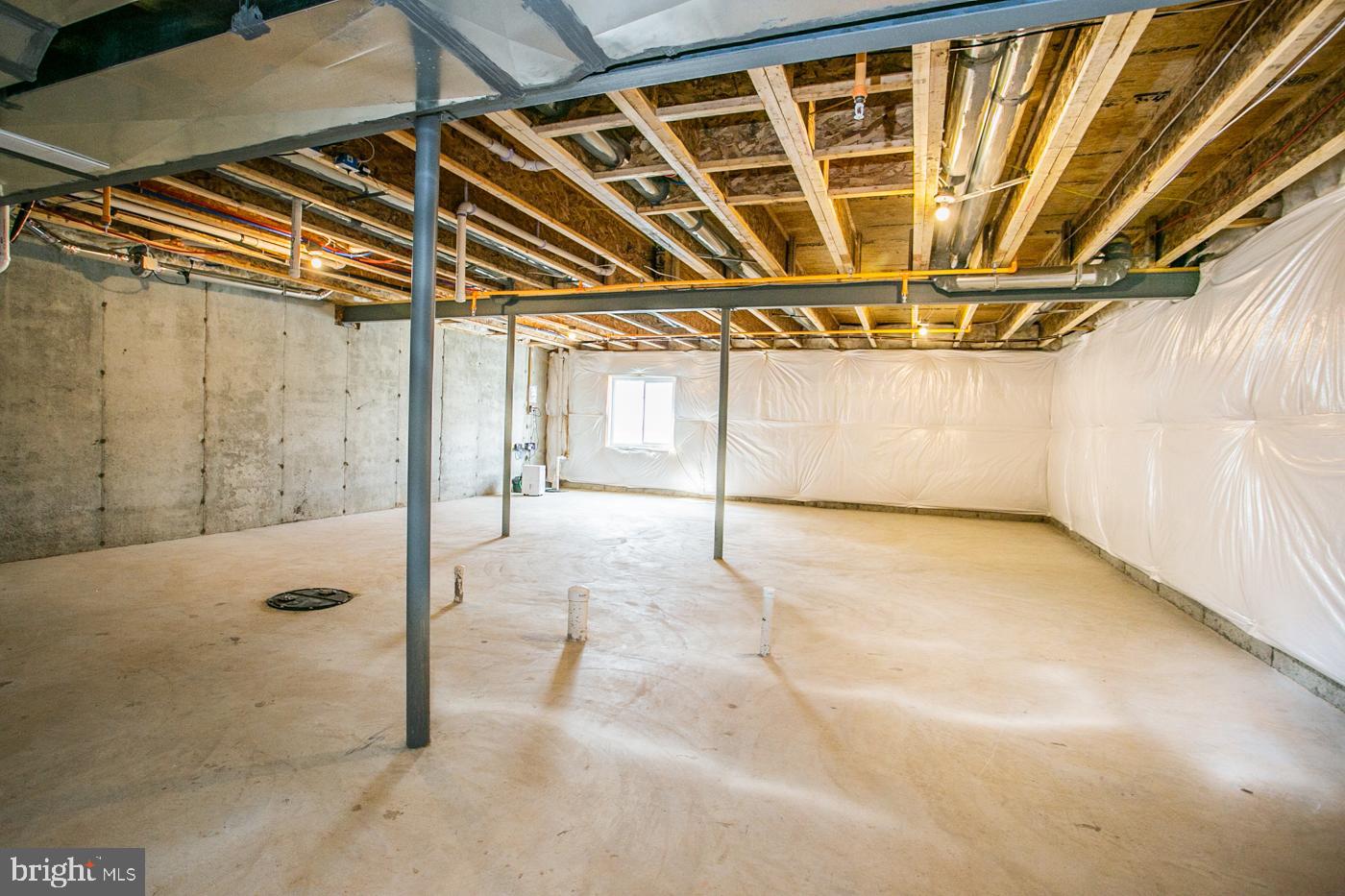 665 Levering Street Property Photo 33