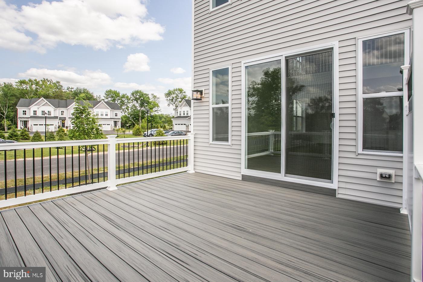 665 Levering Street Property Photo 35