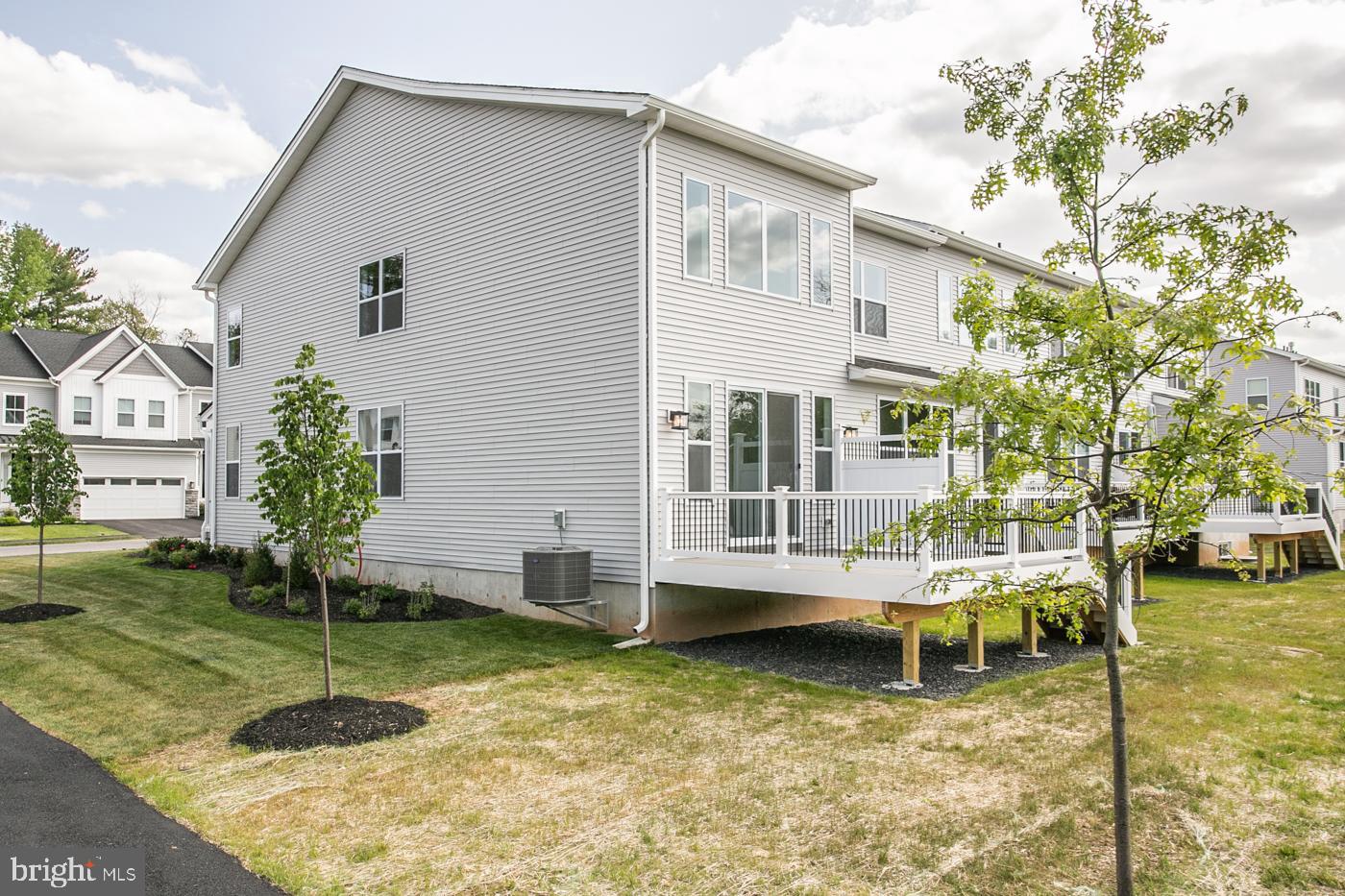 665 Levering Street Property Photo 36