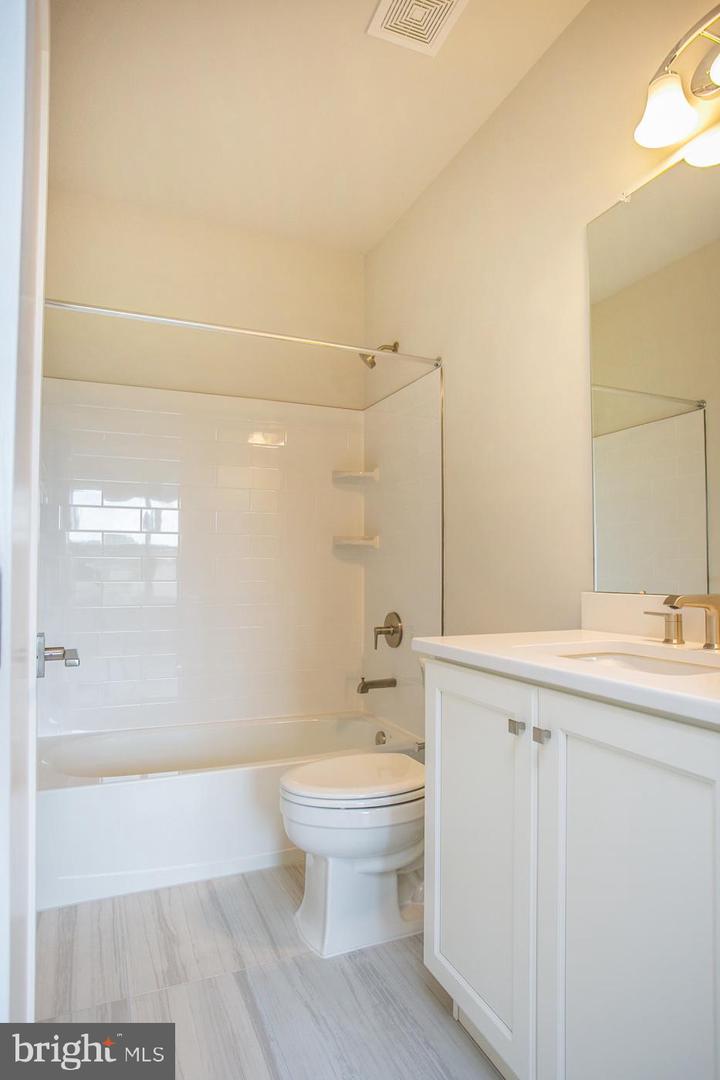 665 Levering Street Property Photo 39