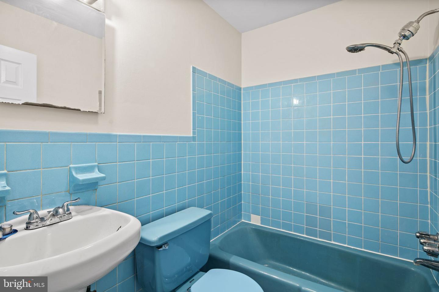 190 Maple Ave Property Photo 13