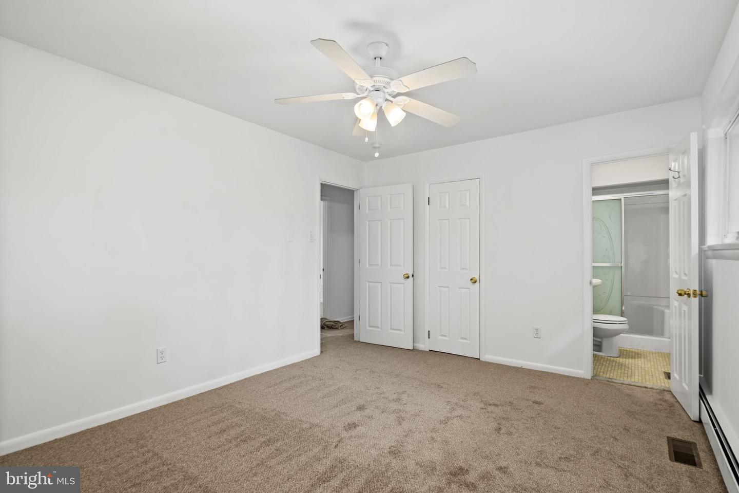 190 Maple Ave Property Photo 17