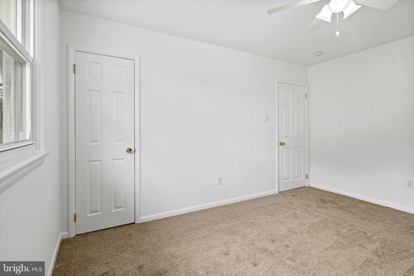 190 Maple Ave Property Photo 20