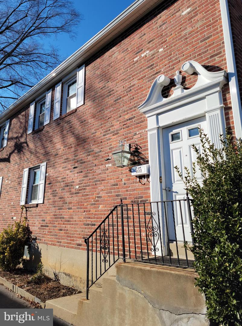 230 N Essex Ave #1st Property Photo 2