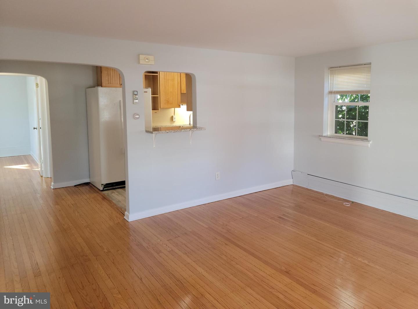 230 N Essex Ave #1st Property Photo 5
