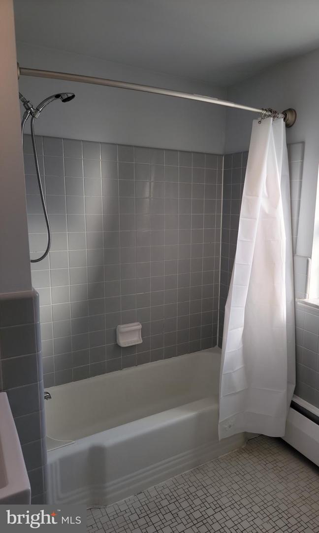230 N Essex Ave #1st Property Photo 12