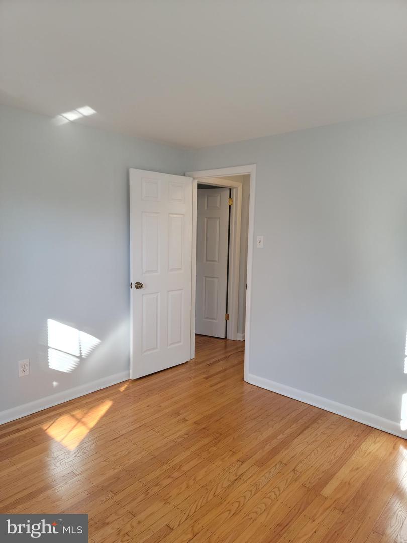 230 N Essex Ave #1st Property Photo 13