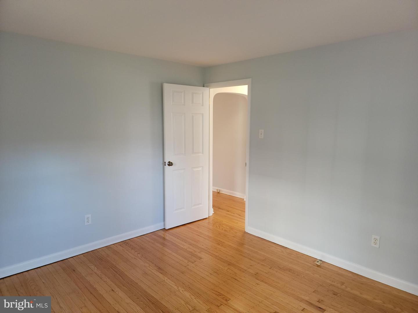 230 N Essex Ave #1st Property Photo 14
