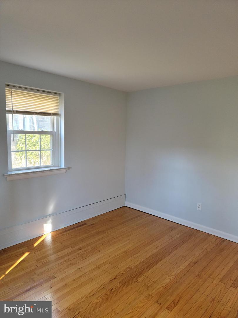 230 N Essex Ave #1st Property Photo 15