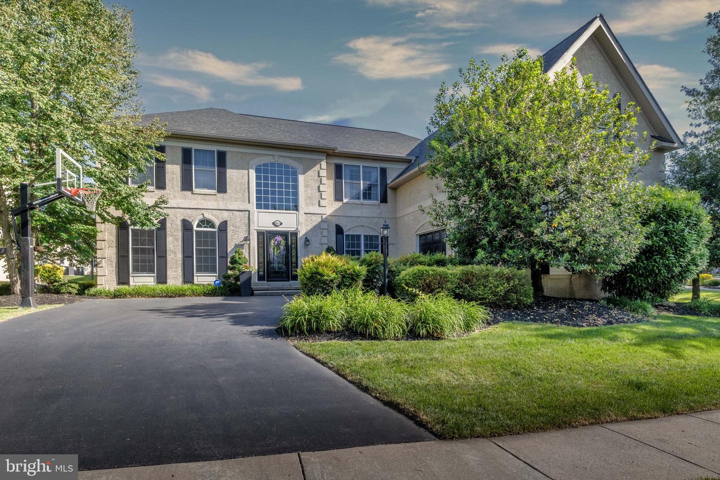 263 RIVERCREST DR