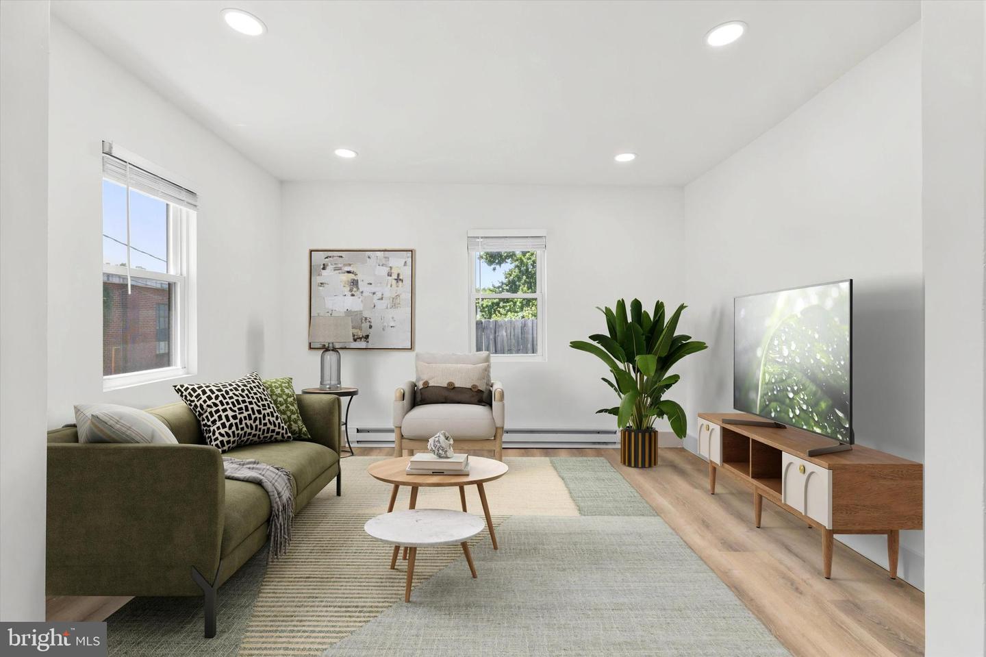 1605-e N Line Property Photo 5