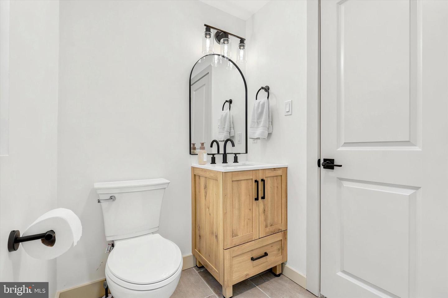 1605-e N Line Property Photo 23