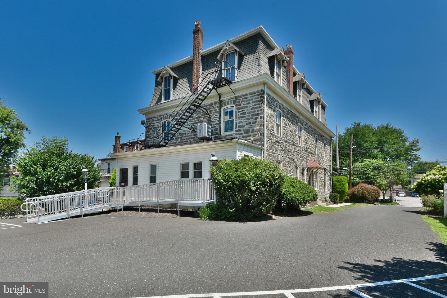 1407 Bethlehem Pike Property Photo 4