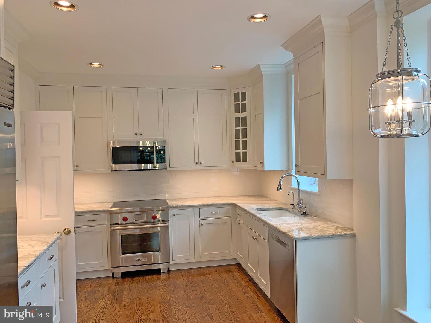 414 Old Lancaster Rd #405 Property Photo 10