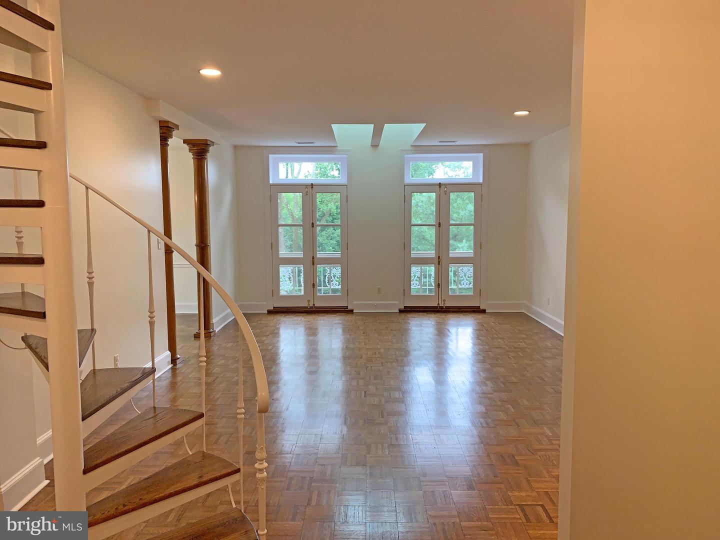 414 Old Lancaster Rd #405 Property Photo 25