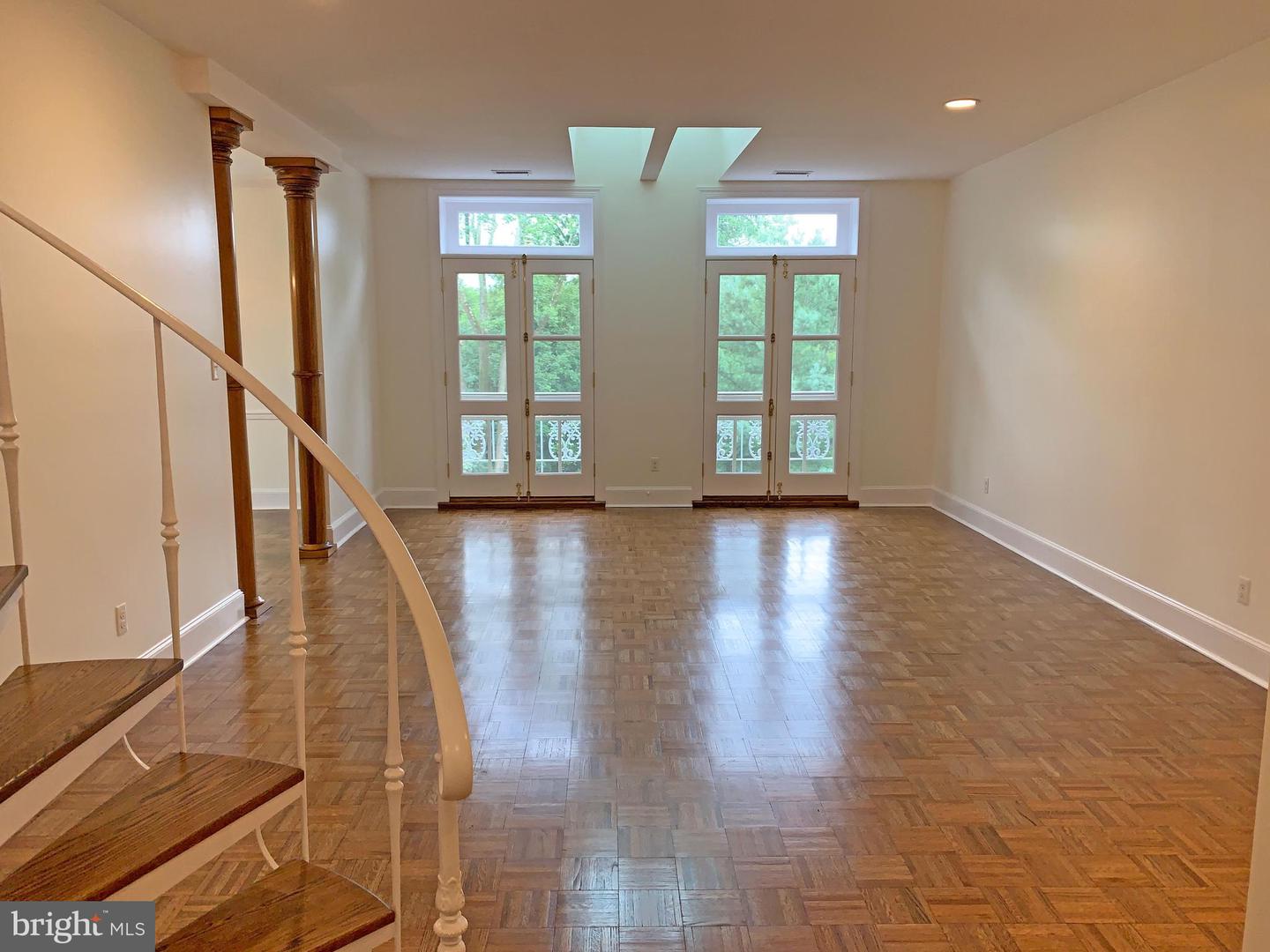 414 Old Lancaster Rd #405 Property Photo 26