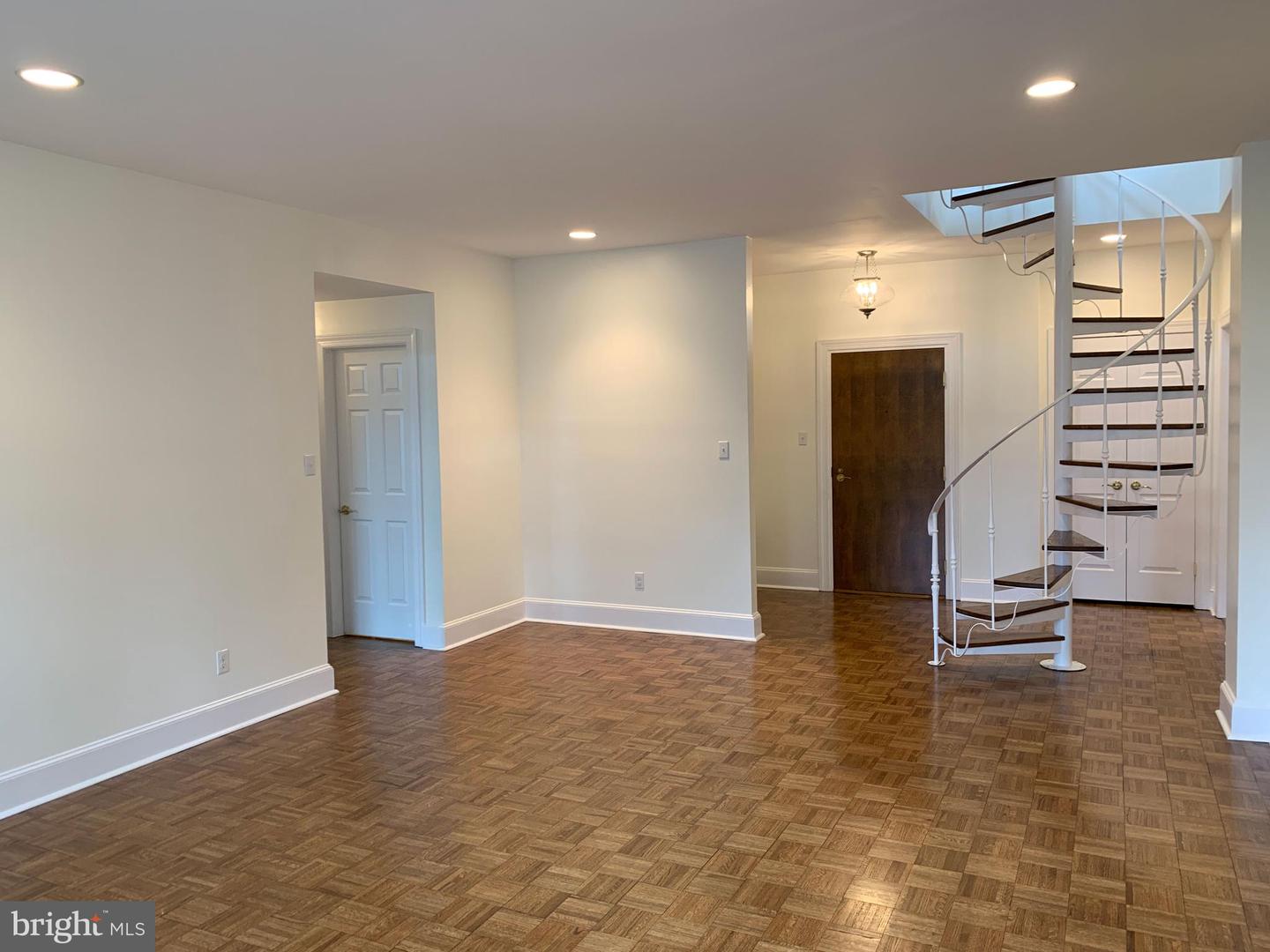 414 Old Lancaster Rd #405 Property Photo 48