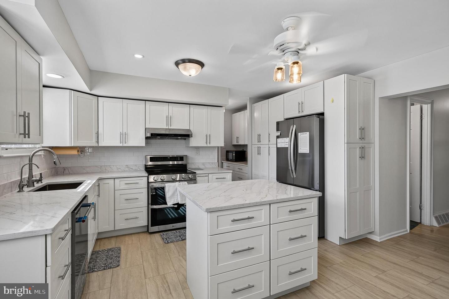 1146 Squires Way Property Photo 10