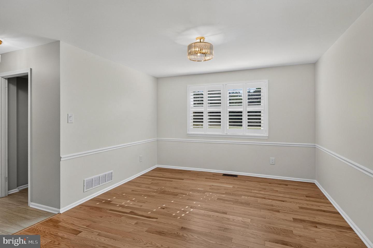 1146 Squires Way Property Photo 12
