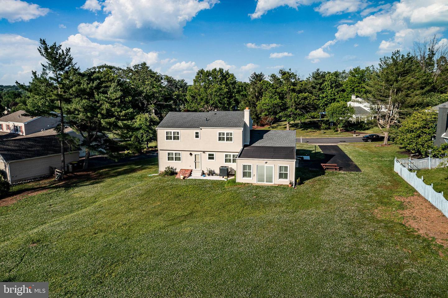 1146 Squires Way Property Photo 44