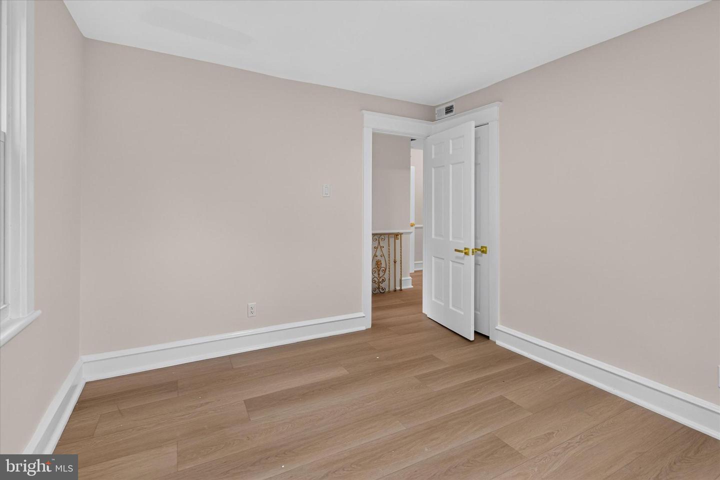 401 Carlton Ave Property Photo 48