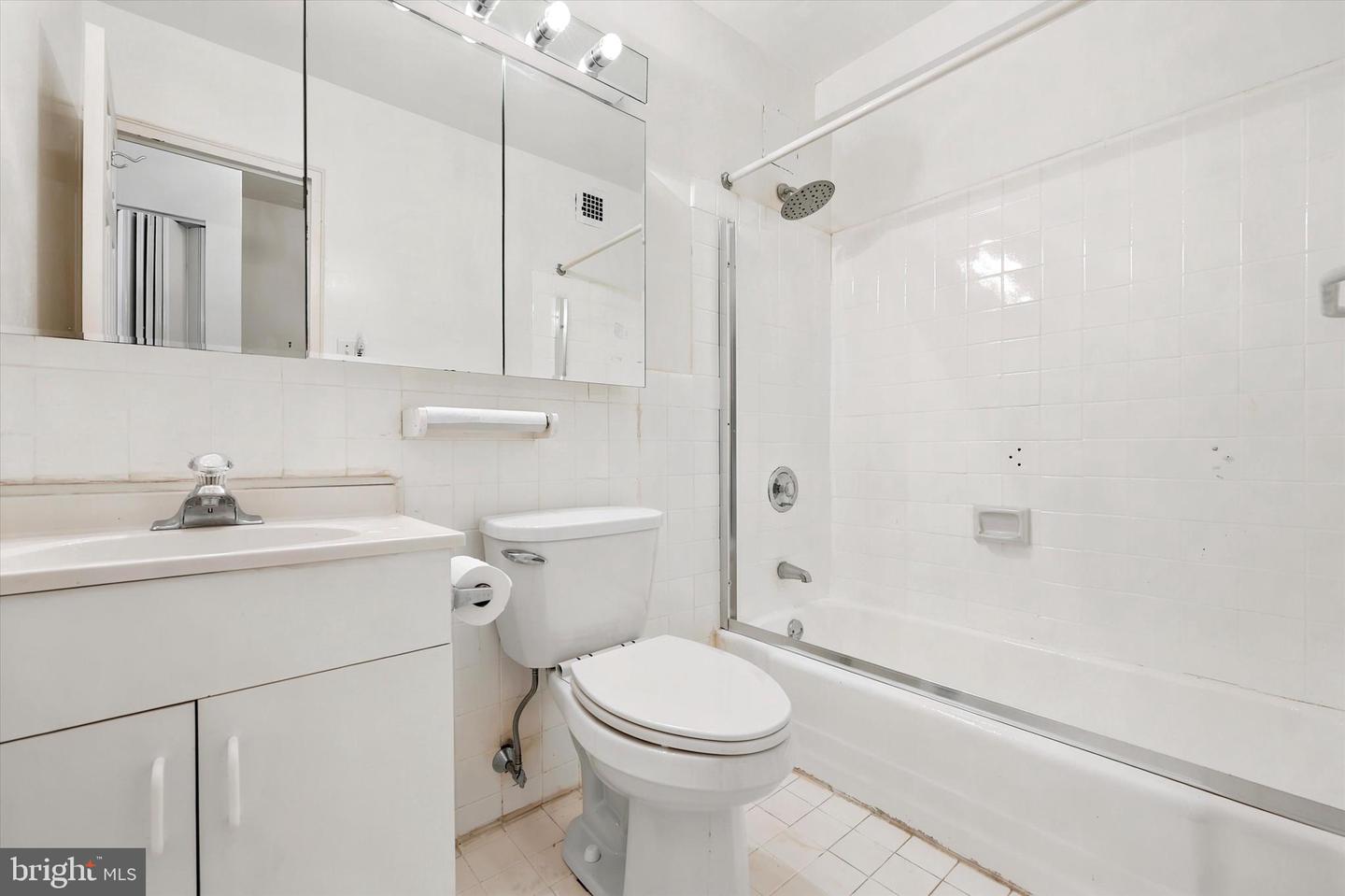 1600 Hagys Ford Rd #6-b Property Photo 9