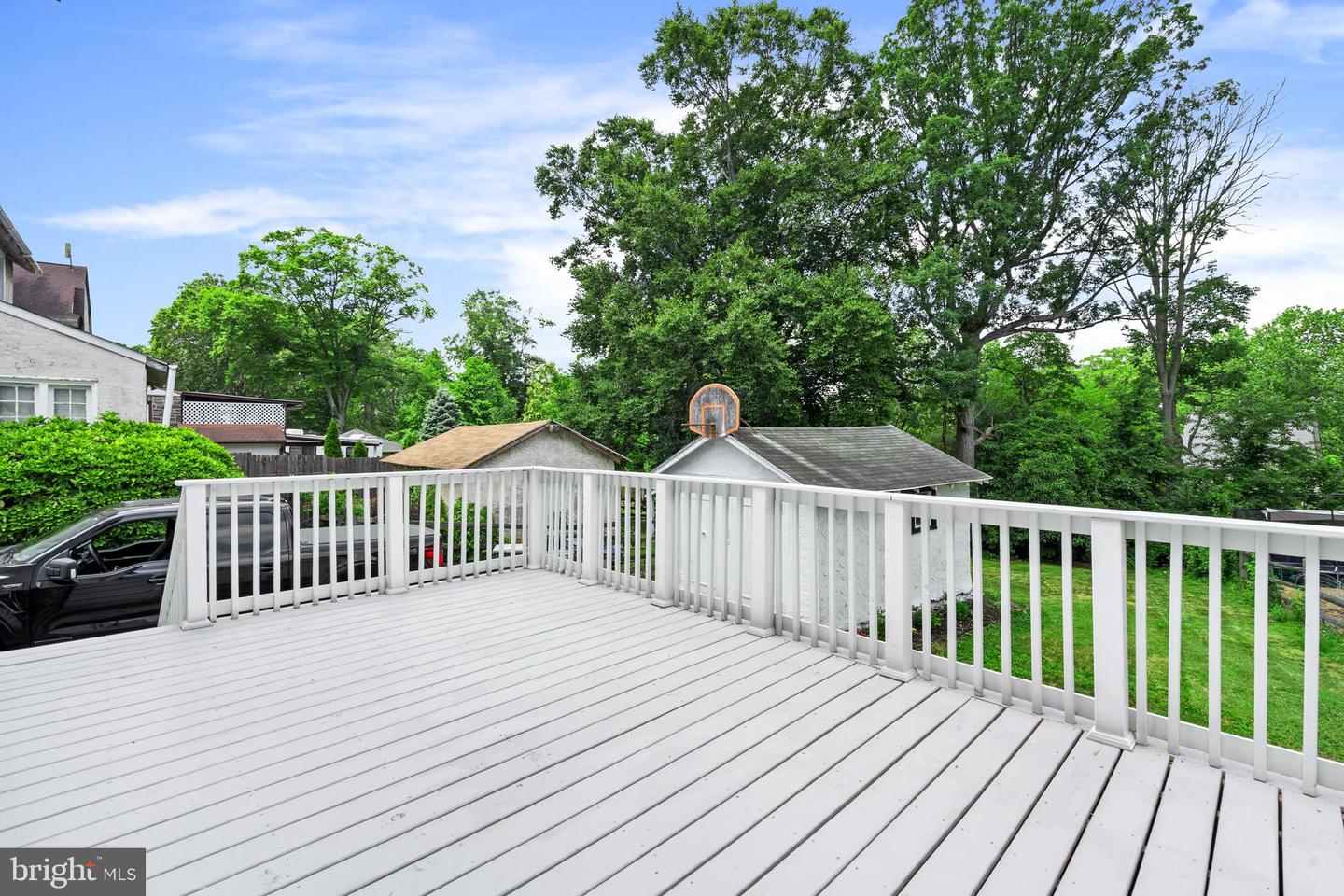 1082 Edge Hill Rd Property Photo 14