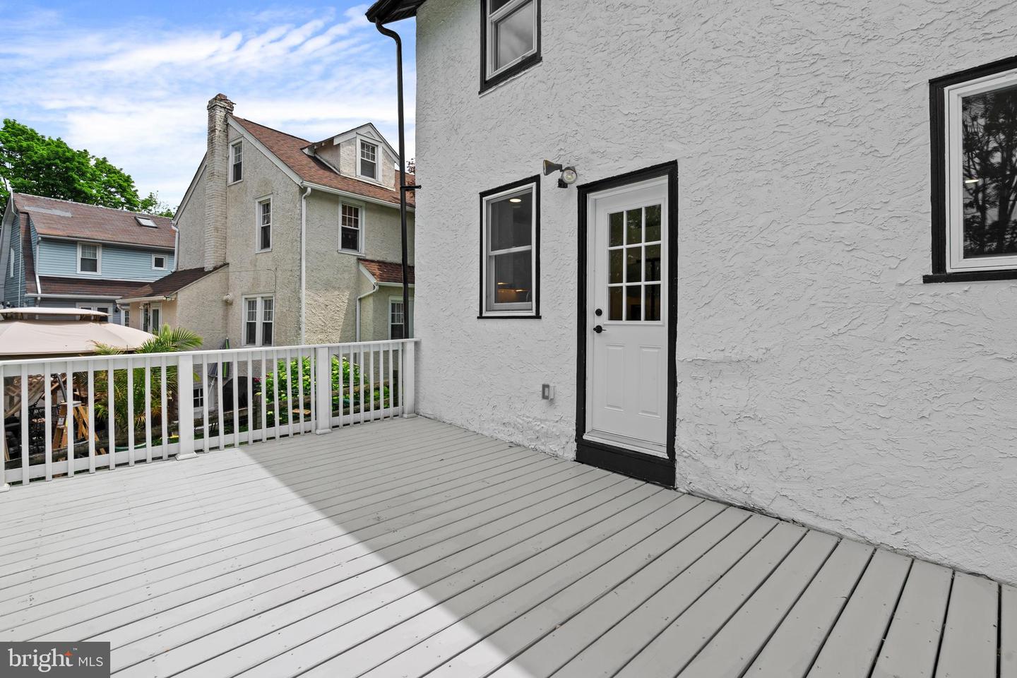 1082 Edge Hill Rd Property Photo 17