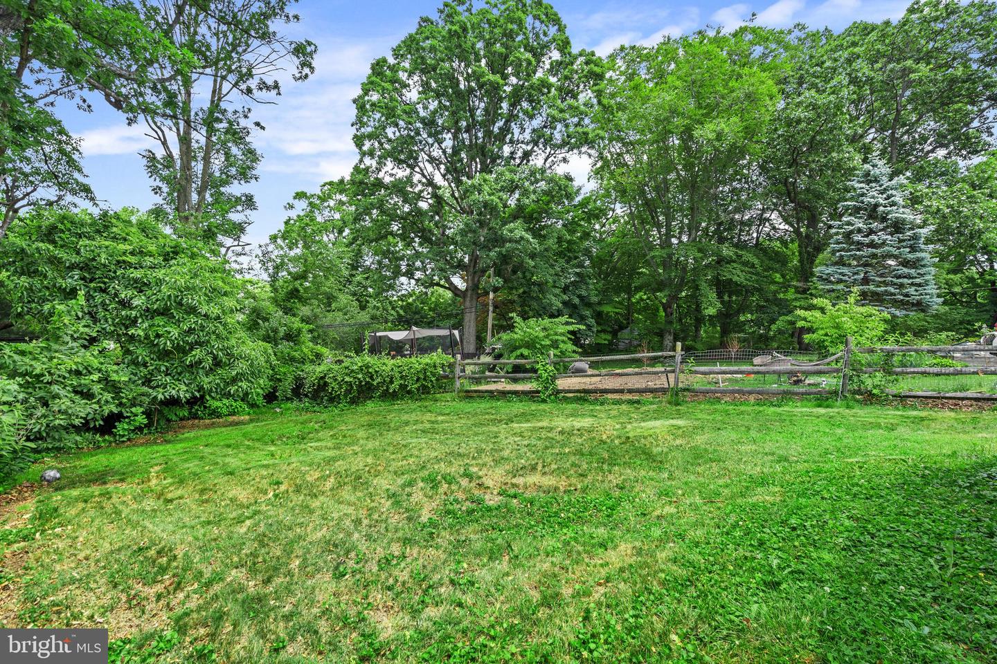 1082 Edge Hill Rd Property Photo 37