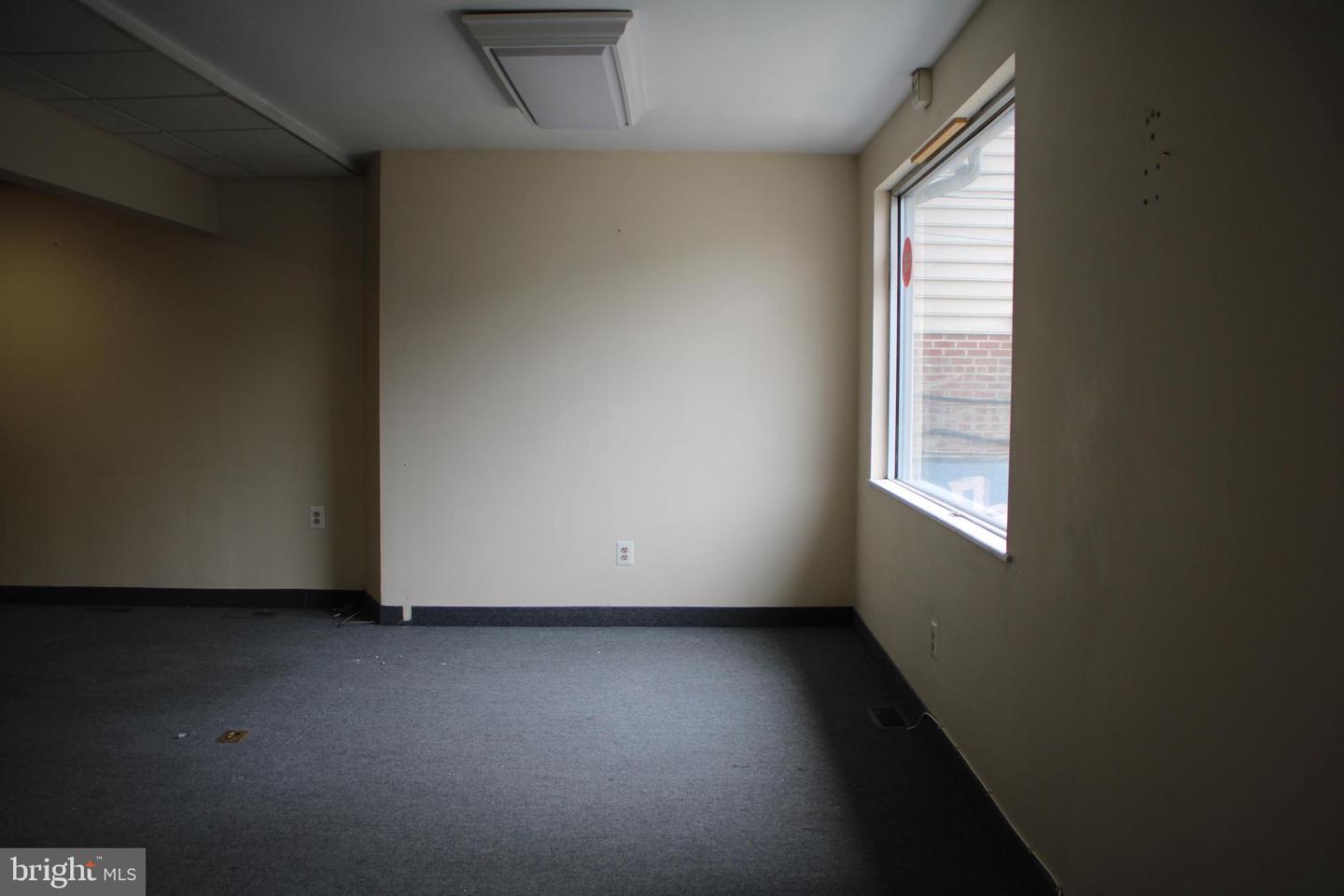2205 Mount Carmel Ave Property Photo 4