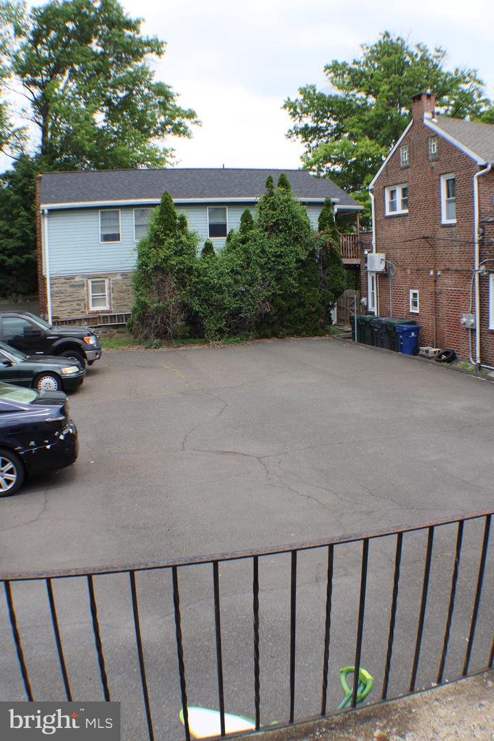 2205 Mount Carmel Ave Property Photo 18
