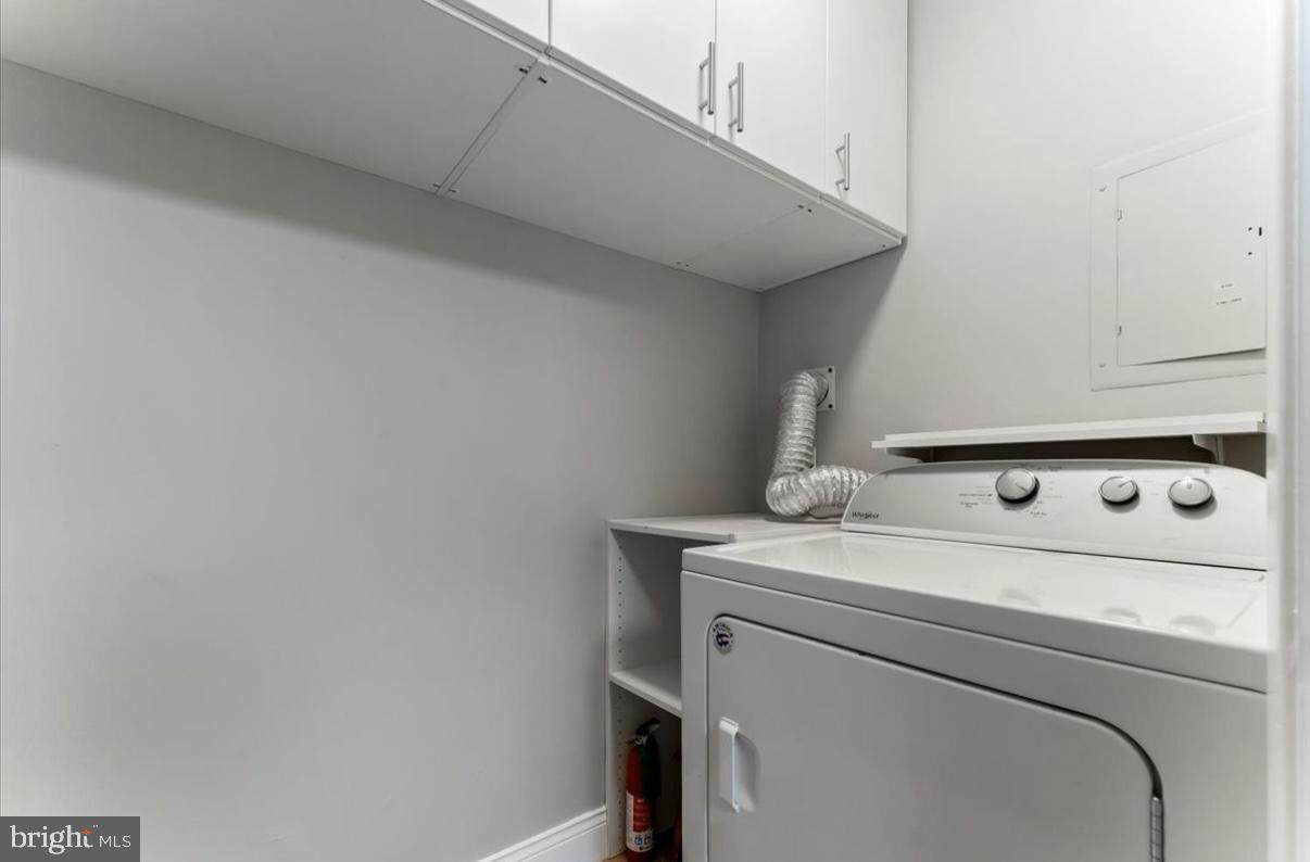1750 Oakwood Ter #16c Property Photo 5