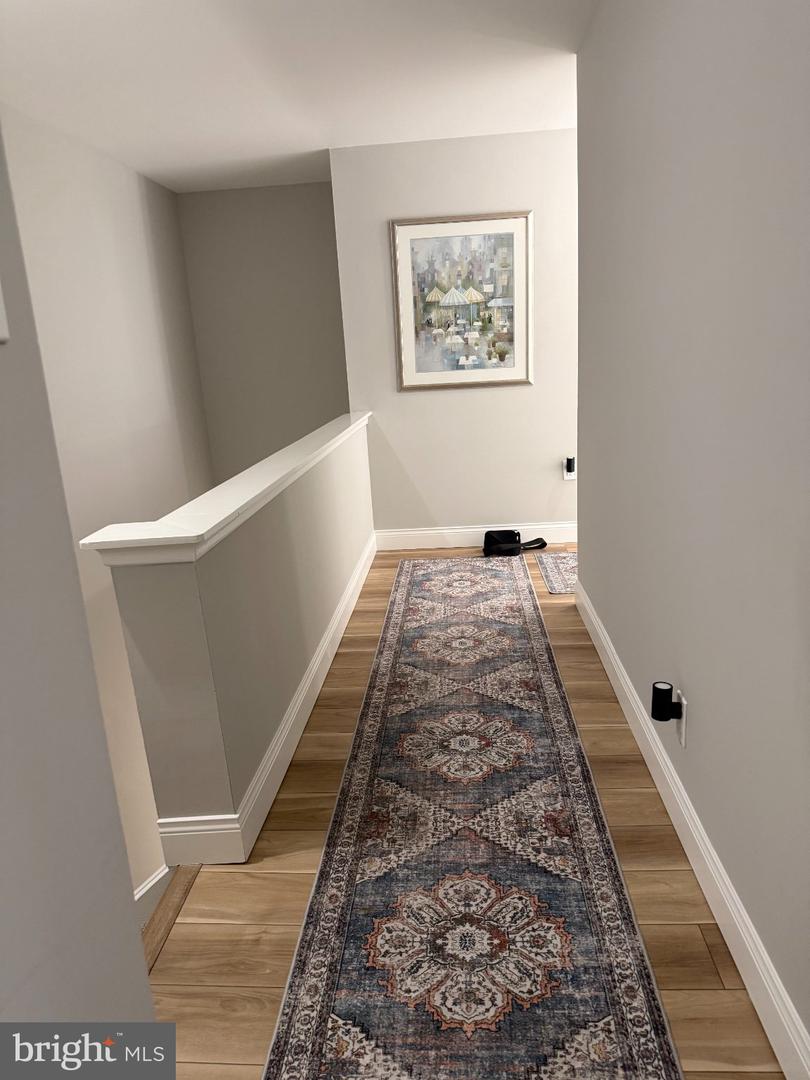 1750 Oakwood Ter #16c Property Photo 6