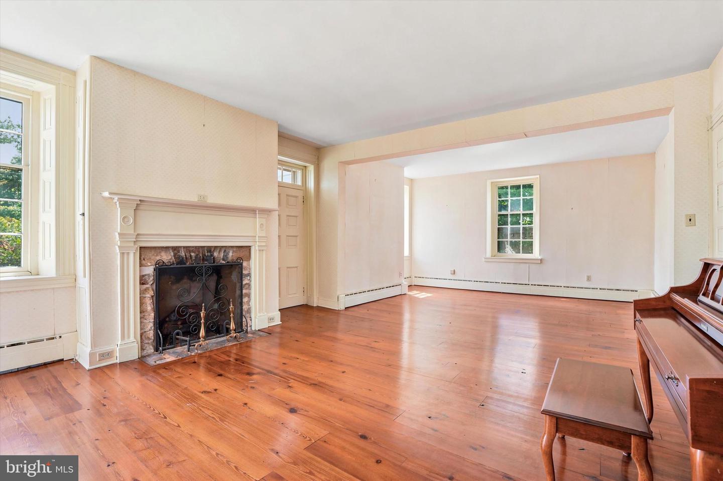1271 Byberry Rd Property Photo 8