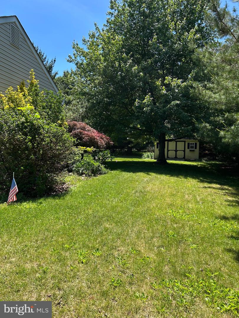 11 Kendall Ln Property Photo 5