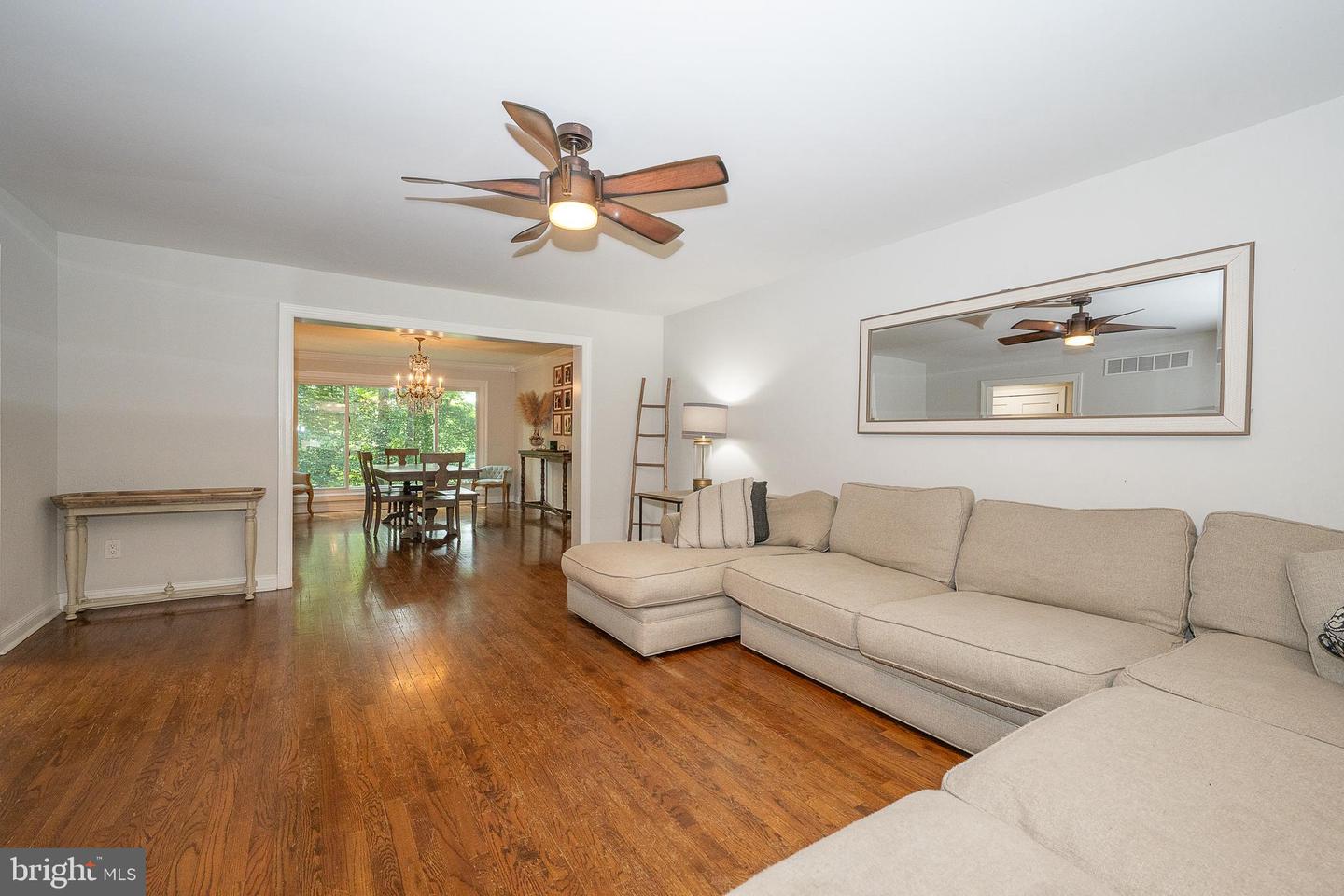 1551 Washington Ln Property Photo 5