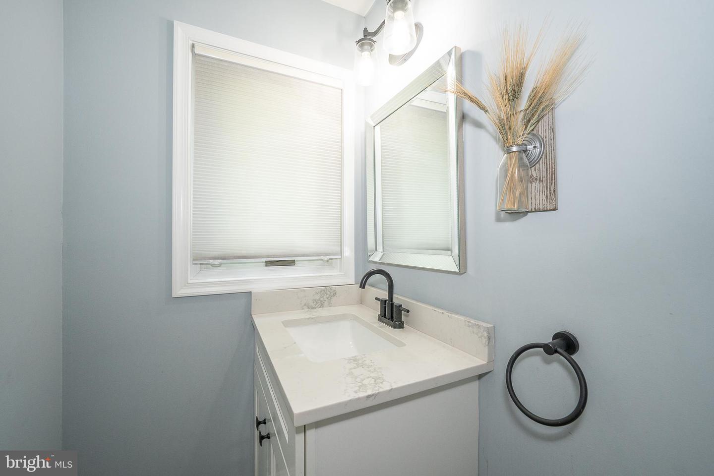 1551 Washington Ln Property Photo 16