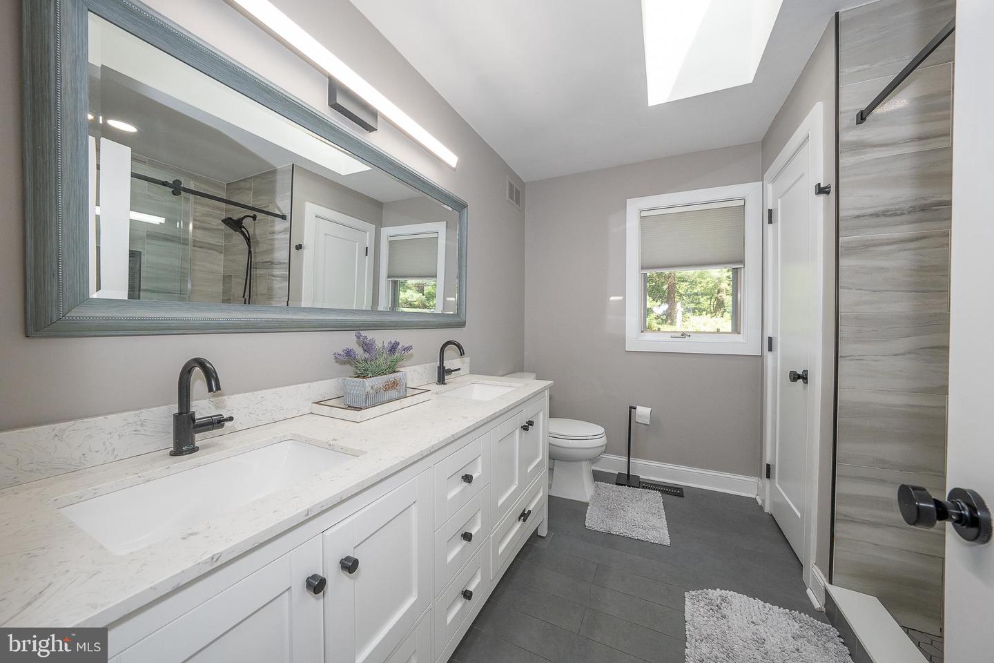1551 Washington Ln Property Photo 20