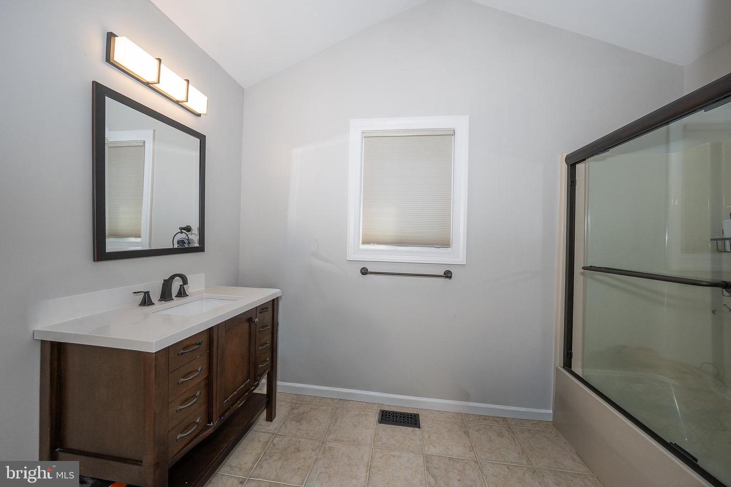 1551 Washington Ln Property Photo 35