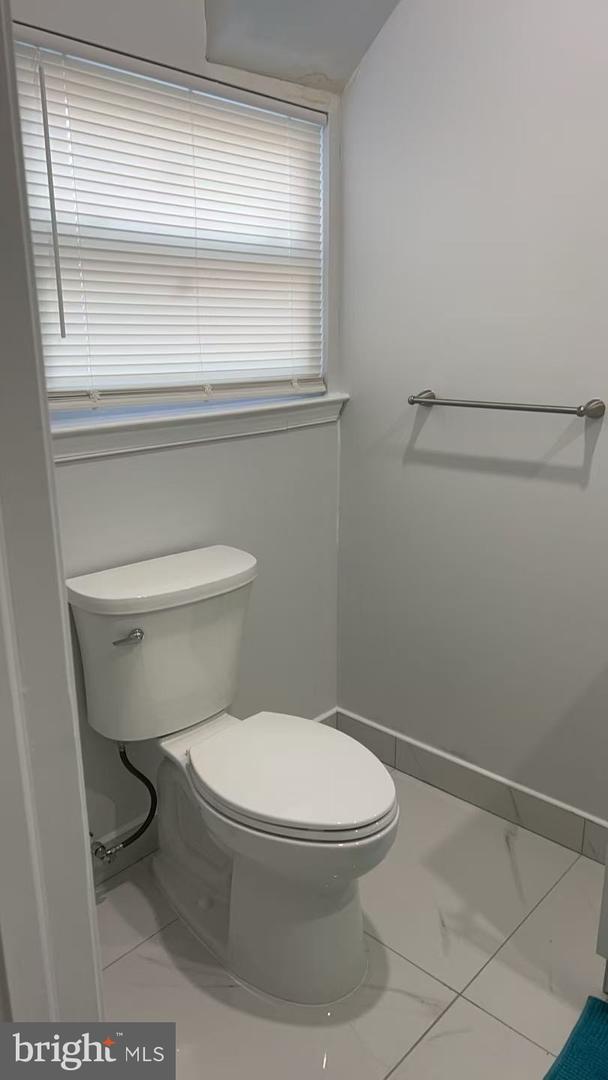 109 Railroad Ave Property Photo 7